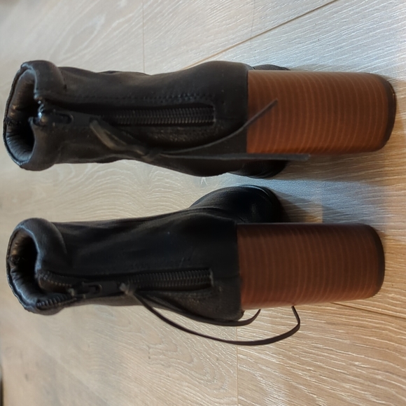 Jeffrey Campbell 'Rumble' Black Leather Block Heeled Booties - Women’s Size 6.5 - Picture 3 of 5